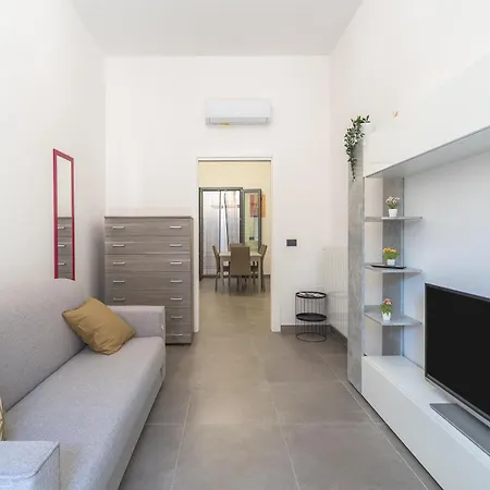 Apartment Erre House
