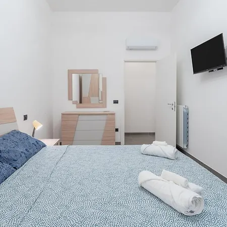 Erre House Apartment *