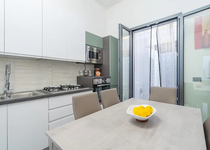 Erre House Appartamento *